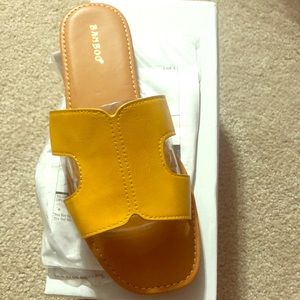 Mustard Sandals - Size 9 NWT